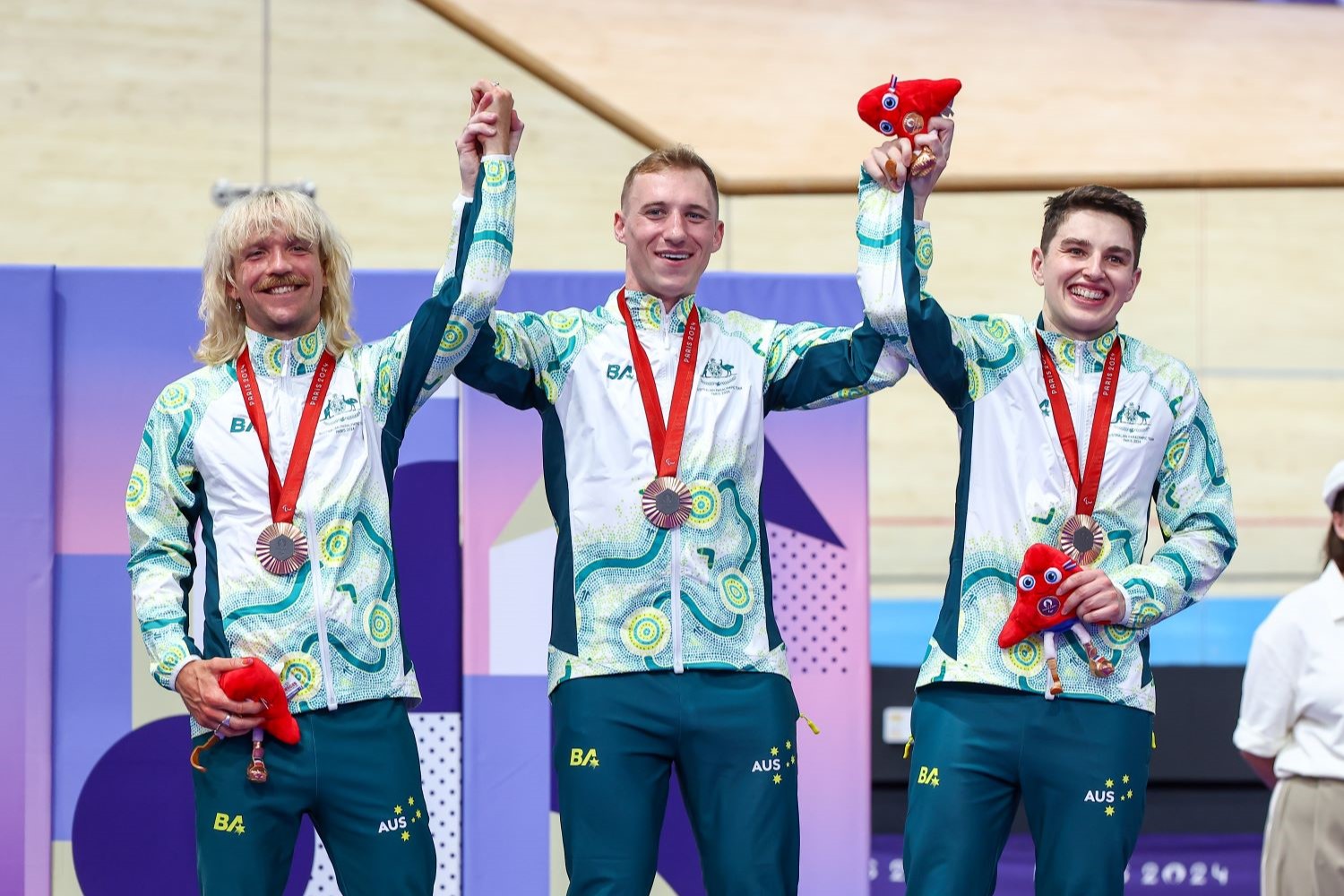 Gordon Allan wins a bronze medal in the men's Team Sprint Open C1-5 at the 2024 Paralympic Games in Paris.