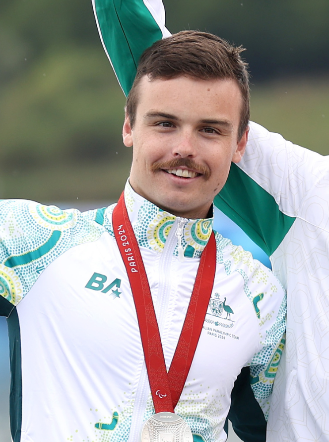 Littlehales wins silver on golden day for Aussie paddlers