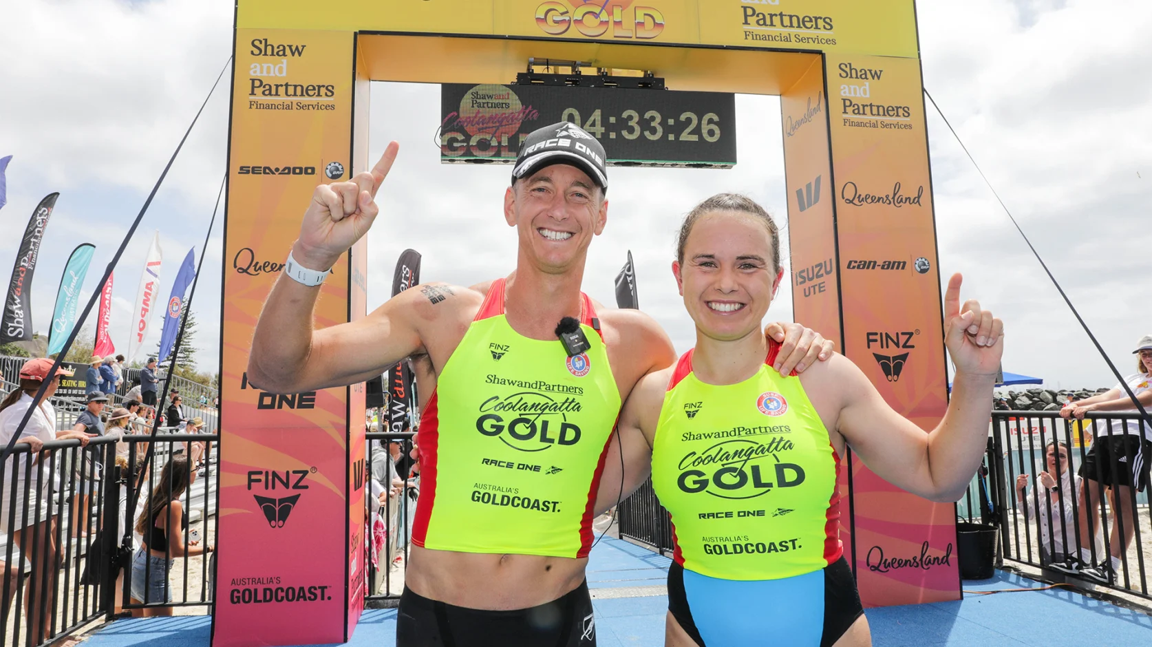 Ali Day and Jemma Smith win the 2024 Coolangatta Gold.